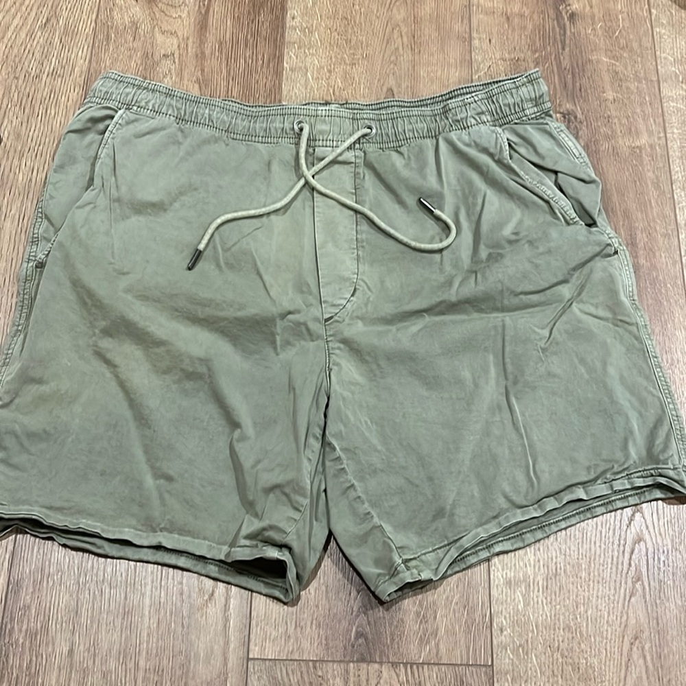 green khakis shorts